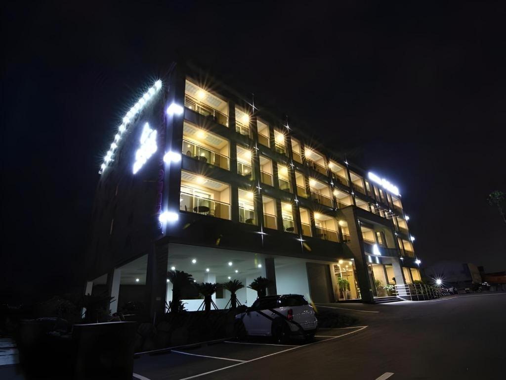 ג'גו Sea View Hotel מראה חיצוני תמונה